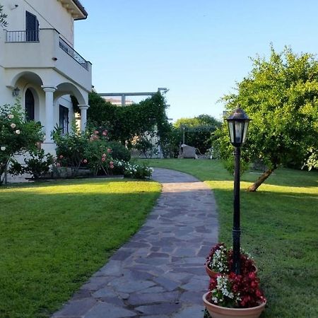 Villa Luce B&B Olbia Dış mekan fotoğraf