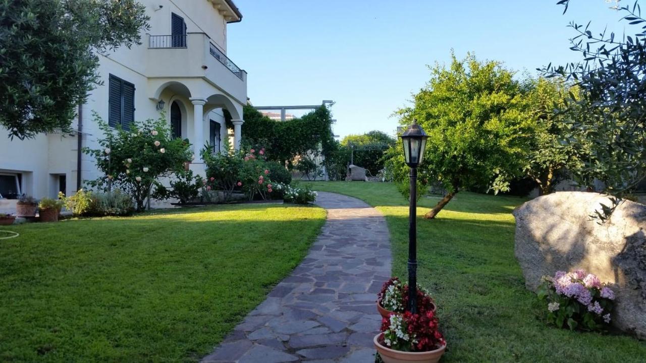 Villa Luce B&B Olbia Dış mekan fotoğraf