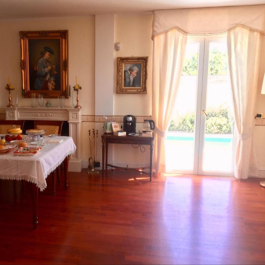 Villa Luce B&B Olbia Dış mekan fotoğraf