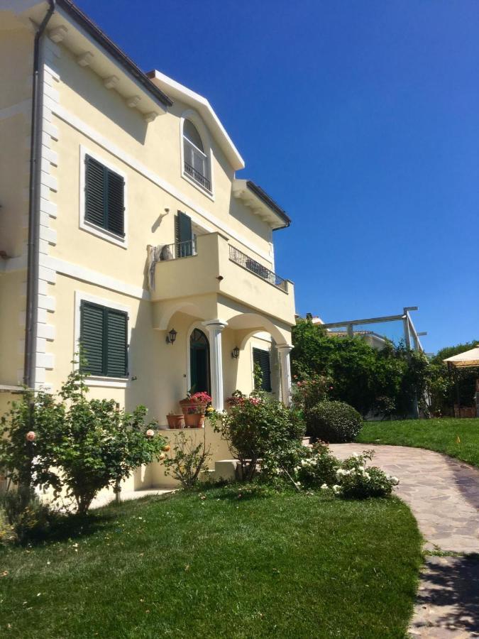 Villa Luce B&B Olbia Dış mekan fotoğraf